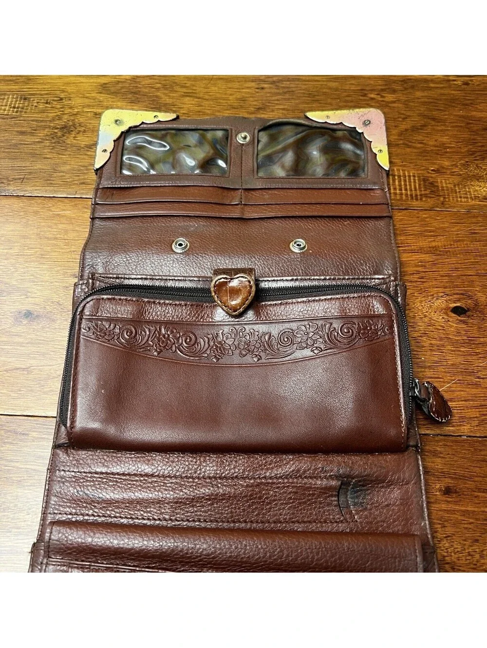 N/A style trifold
